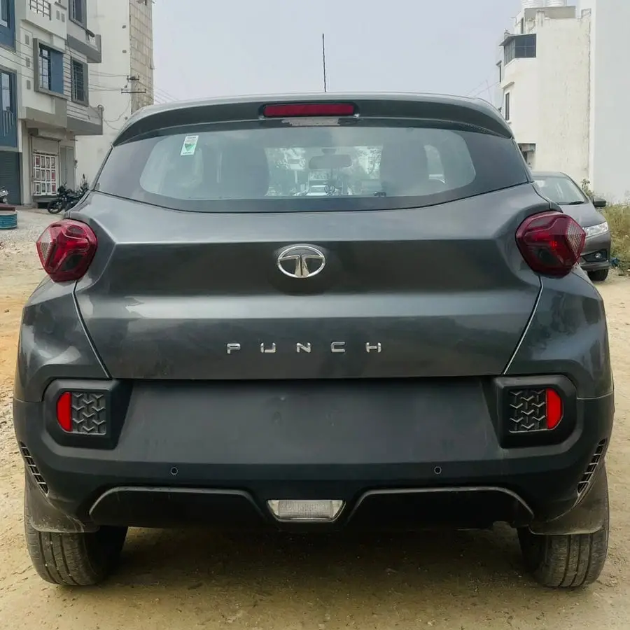 TATA PUNCH ADV Petrol - Image 6
